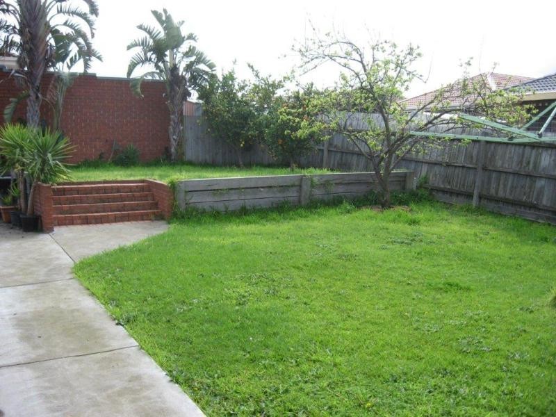 100 Clarinda Rd, Clarinda VIC 3169