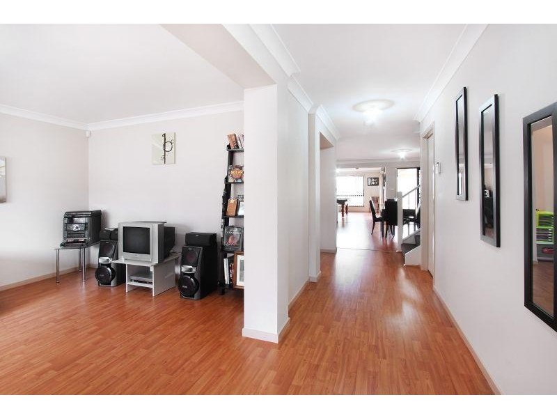 35a Mayberry Cres, Liverpool NSW 2170