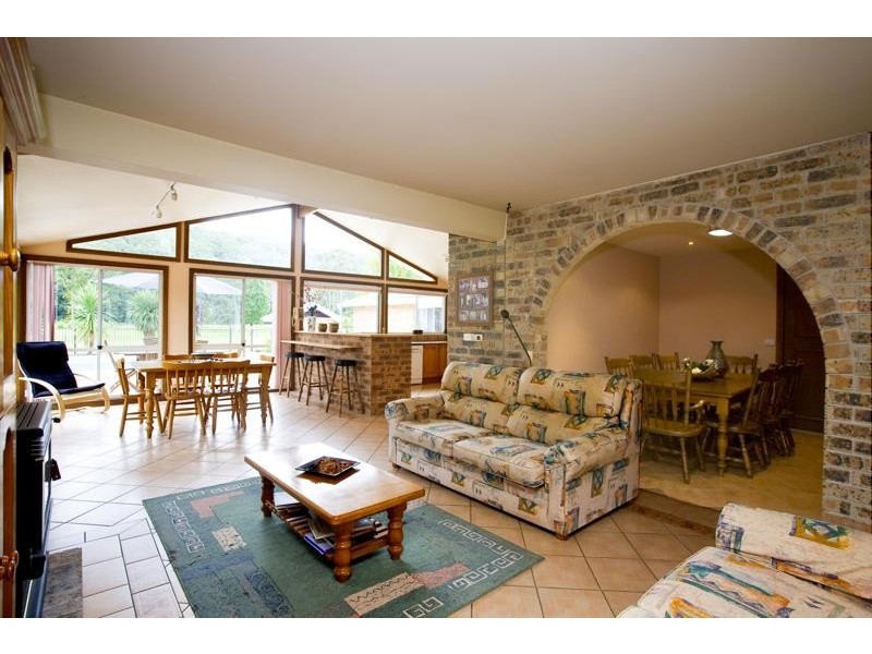 80 Peach Orchard Rd, Fountaindale NSW 2258