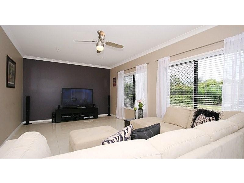 7 Rusty Gum Ct, Narangba QLD 4504