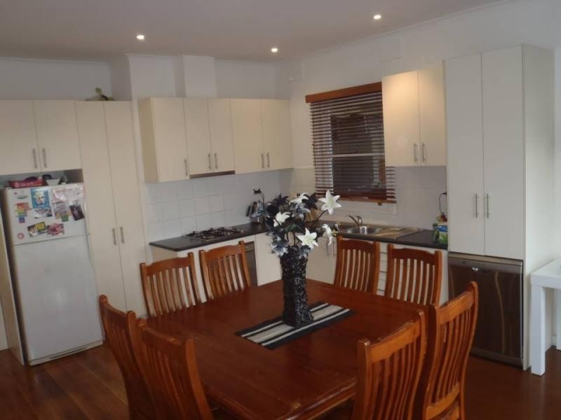 13 Queen St, Reservoir VIC 3073
