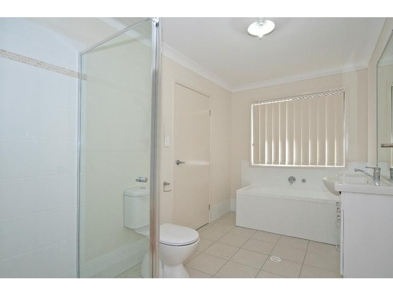 1/31 James St, Lowood QLD 4311