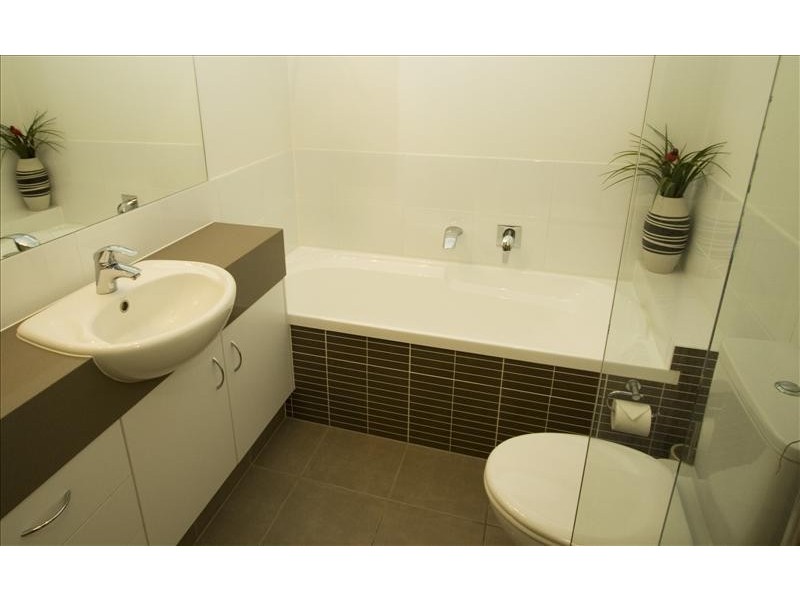 11 Worchester Tce, Reedy Creek QLD 4227