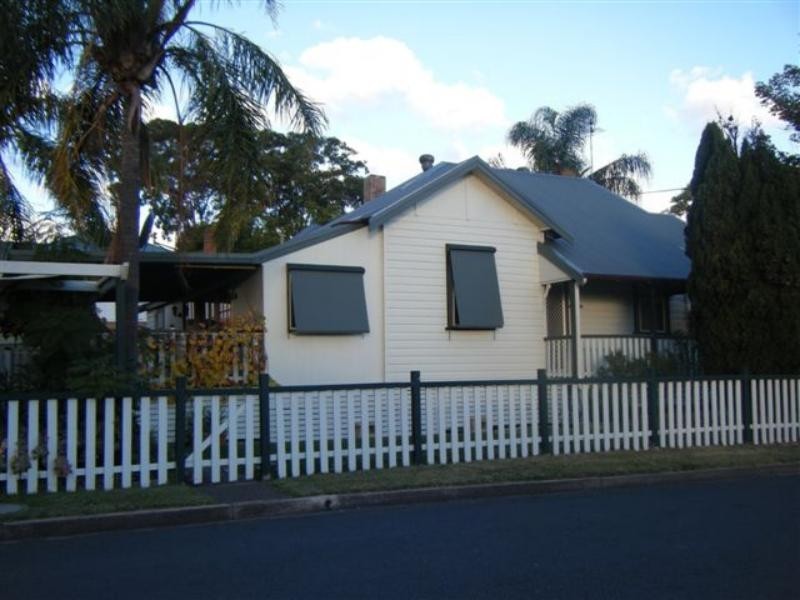 4 St Heliers St, Muswellbrook NSW 2333