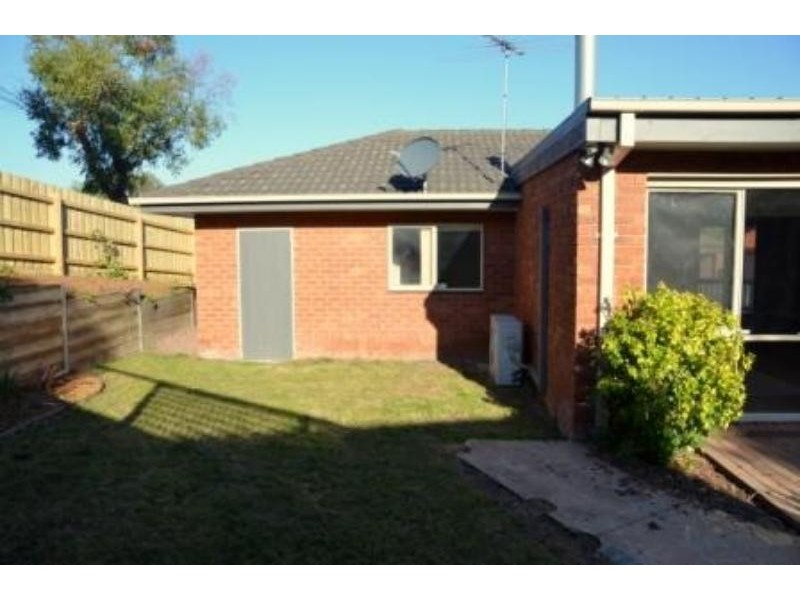 61 Burgess Dr, Langwarrin VIC 3910