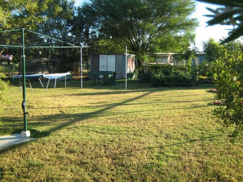 37 Mowbray St, Hughenden QLD 4821
