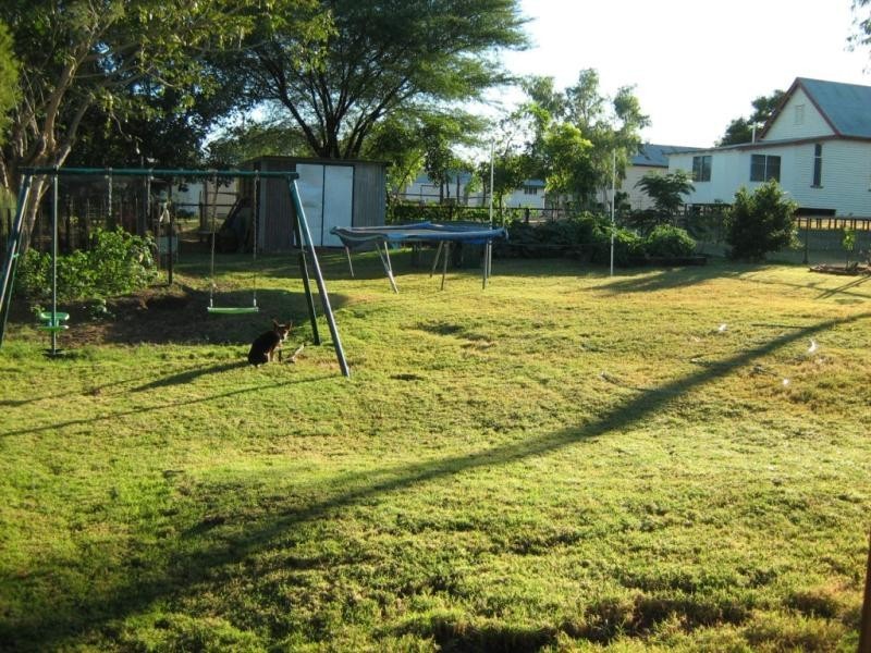 37 Mowbray St, Hughenden QLD 4821