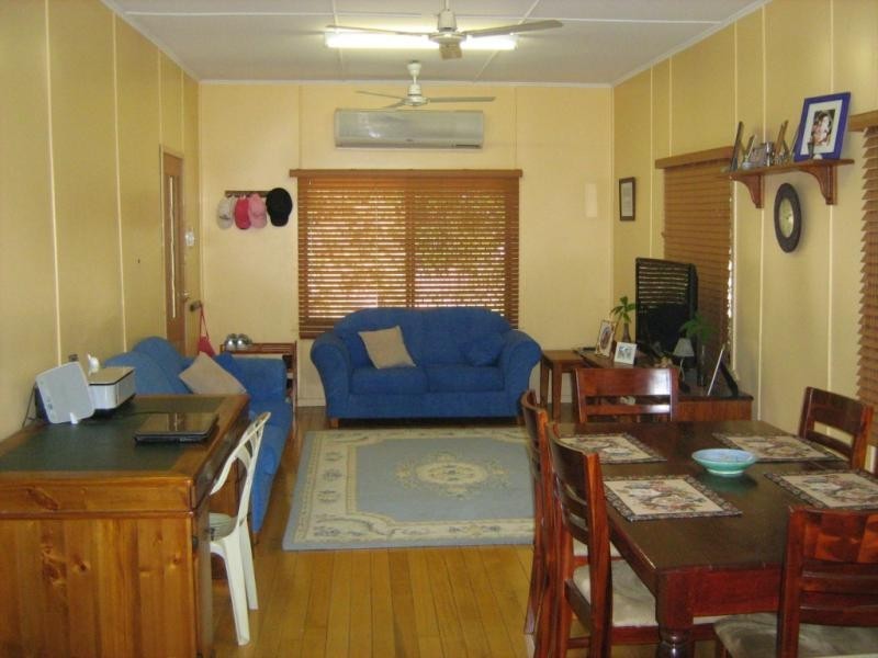 37 Mowbray St, Hughenden QLD 4821
