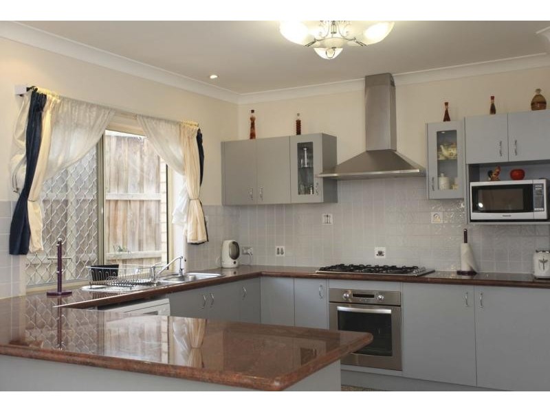 8 Minuet Ct, Glenwood NSW 2768