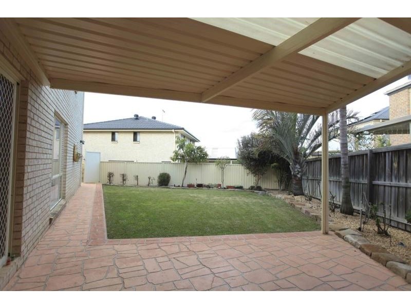 8 Minuet Ct, Glenwood NSW 2768