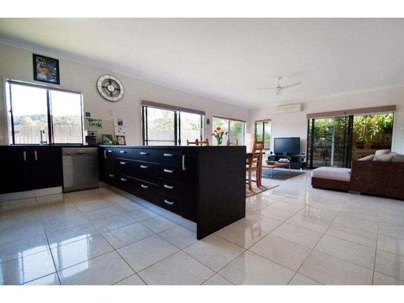 125 McGinn Rd, Ferny Grove QLD 4055