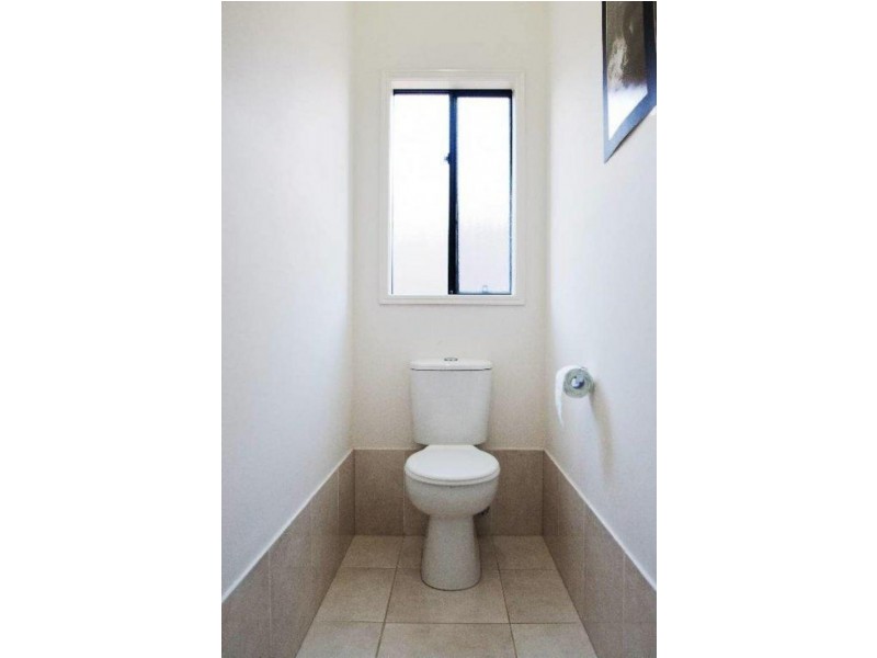 125 McGinn Rd, Ferny Grove QLD 4055