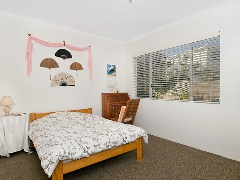 3/8 Sobraon  St, Sunrise Beach QLD 4567