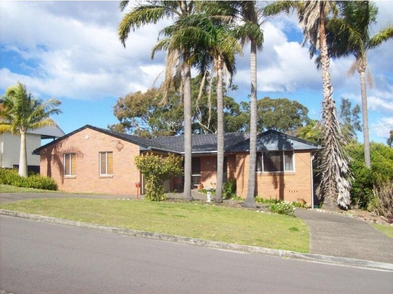 2 Sherrian Cl, Dudley NSW 2290