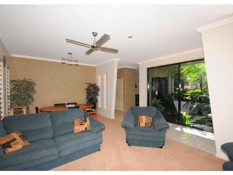 6 Chiquita Ct, Dundowran Beach QLD 4655