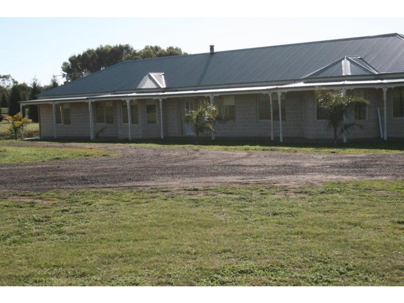 140 The Panorama -, Mickleham VIC 3064