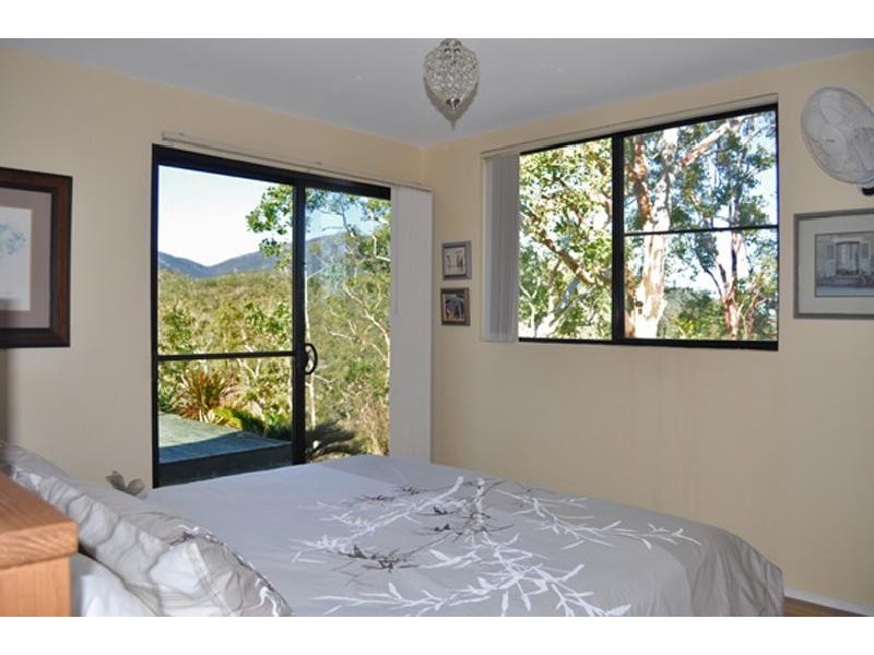 4 Hancock Rd, Alligator Creek QLD 4816