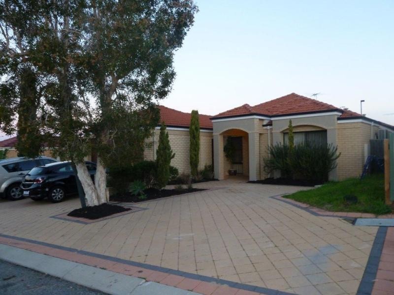 26 Goldfinch Loop, Woodvale WA 6026