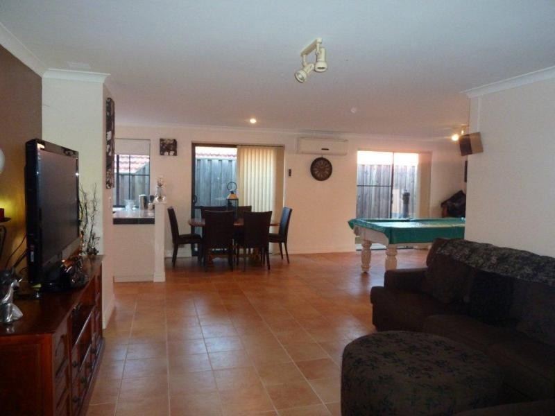 26 Goldfinch Loop, Woodvale WA 6026