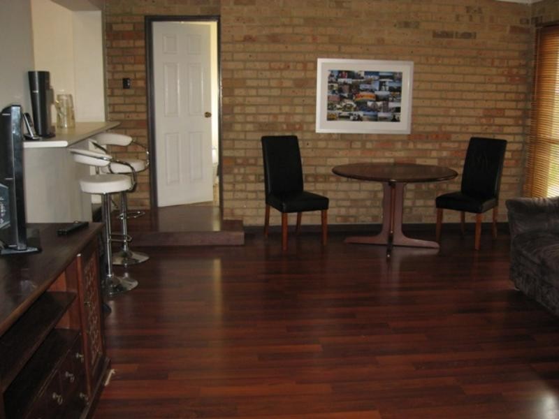 27 Latham St, Alfred Cove WA 6154