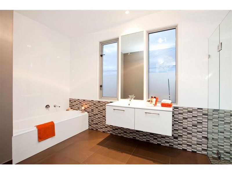 1A Graham St, Glanville SA 5015