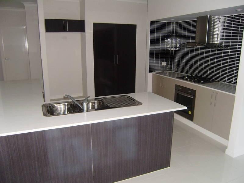 53 Lindeman  St, Springfield Lakes QLD 4300
