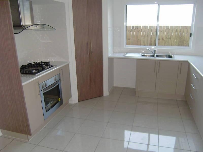 47 Lindeman  St, Springfield Lakes QLD 4300