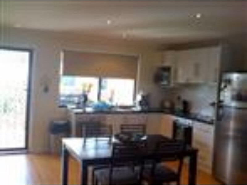 7 Emerald Tce, Springfield Lakes QLD 4300