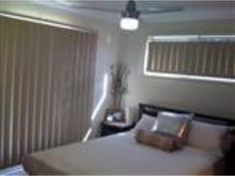 7 Emerald Tce, Springfield Lakes QLD 4300