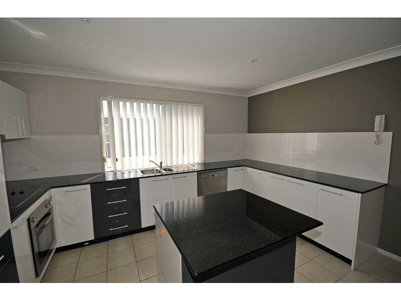 59 Mary  St, Kingston QLD 4114