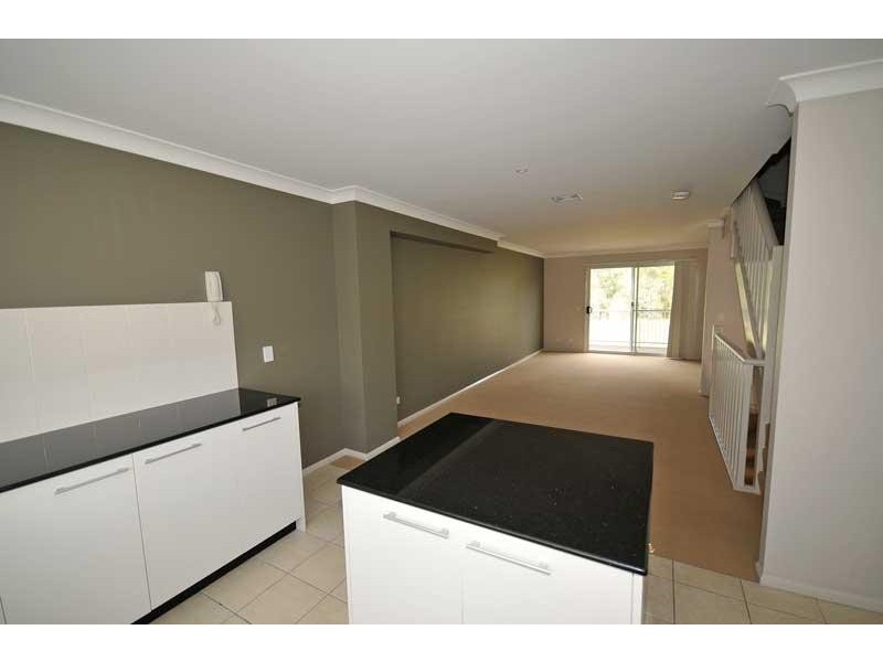 59 Mary  St, Kingston QLD 4114