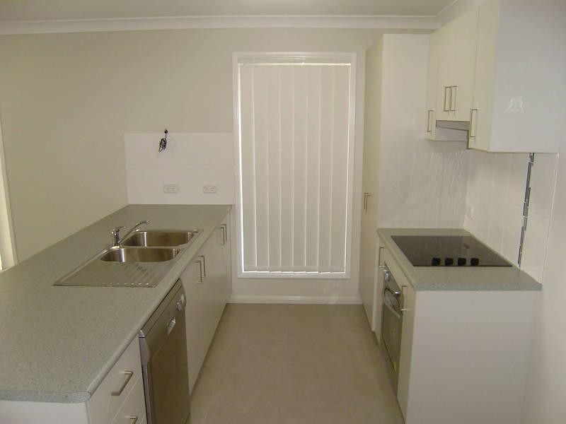 71 Emerald  Cres, Springfield Lakes QLD 4300