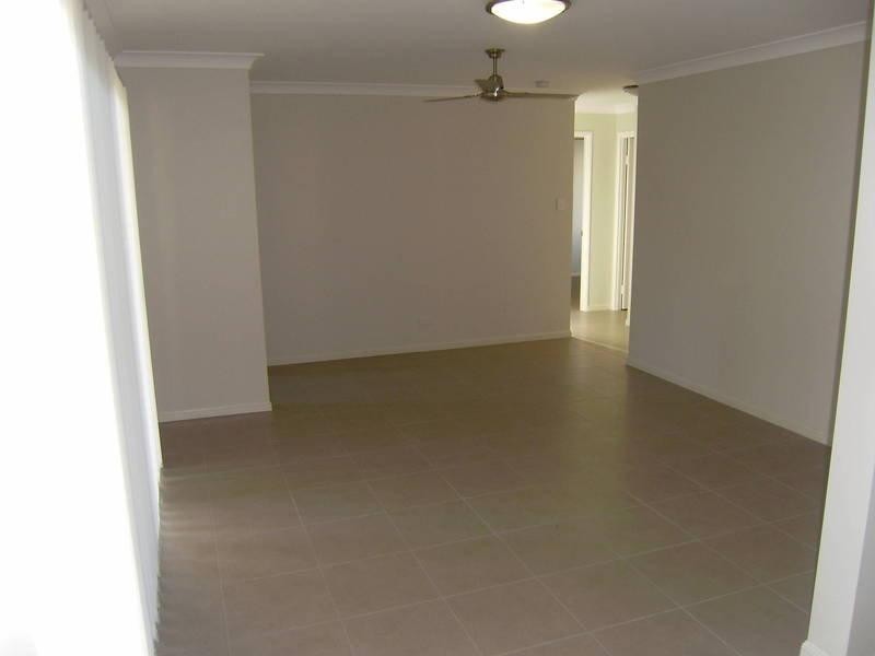 71 Emerald  Cres, Springfield Lakes QLD 4300