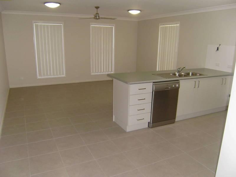 71 Emerald  Cres, Springfield Lakes QLD 4300