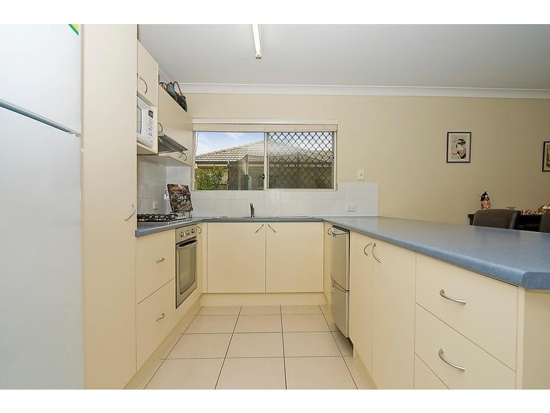 15 Jupiter St, Springfield Lakes QLD 4300