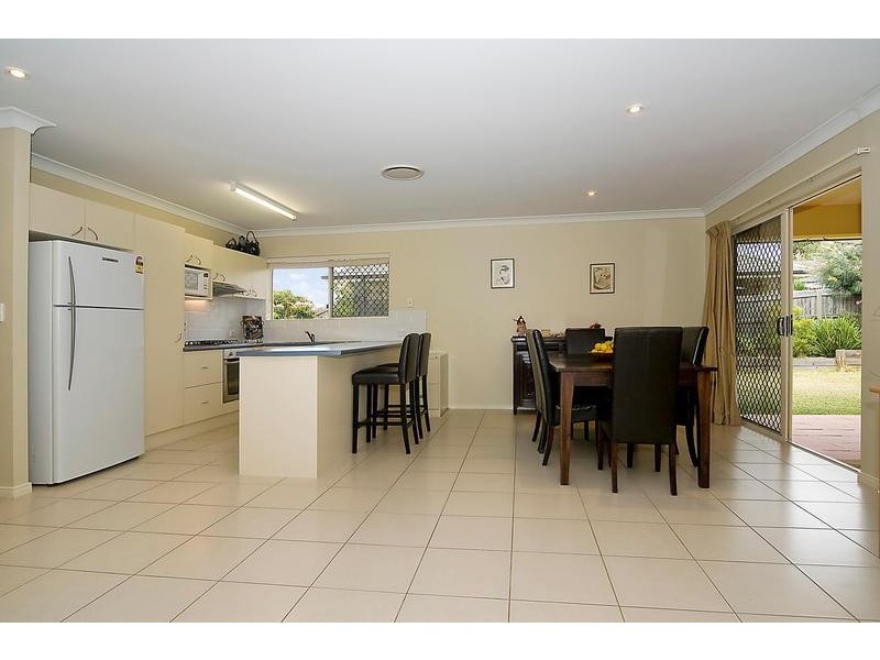 15 Jupiter St, Springfield Lakes QLD 4300