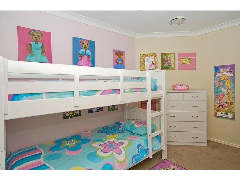 15 Jupiter St, Springfield Lakes QLD 4300