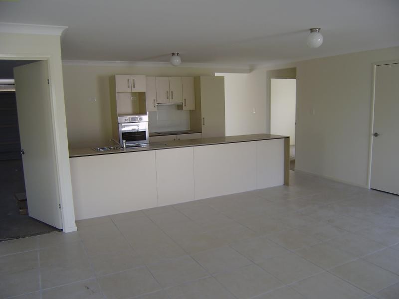2 Dulcie  Cl, Springfield Lakes QLD 4300