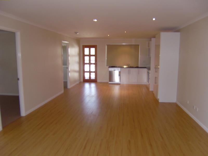 9 Emerald  Tce, Springfield Lakes QLD 4300