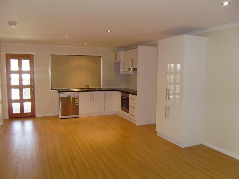 9 Emerald  Tce, Springfield Lakes QLD 4300