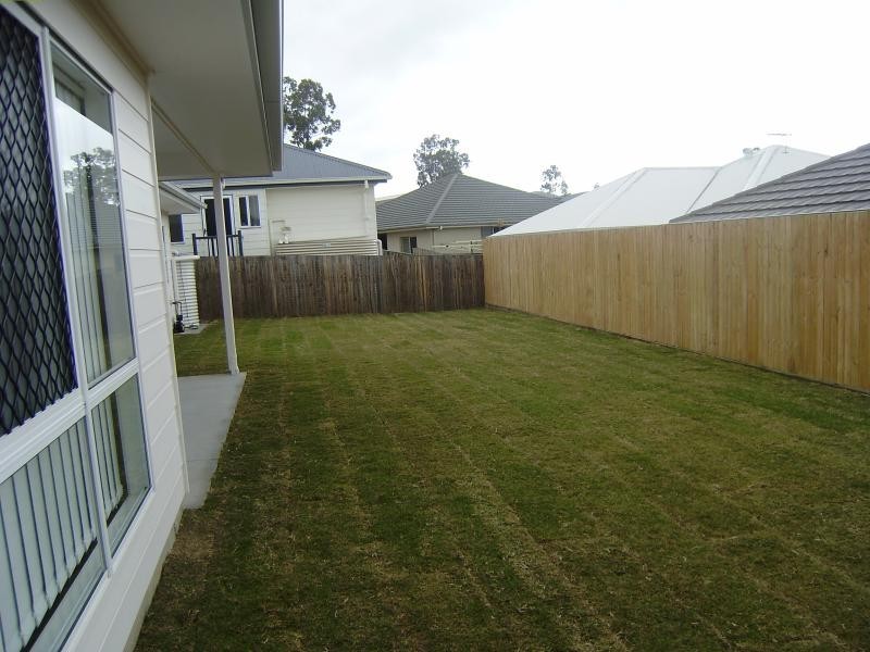 13  Ovals Tce, Springfield Lakes QLD 4300