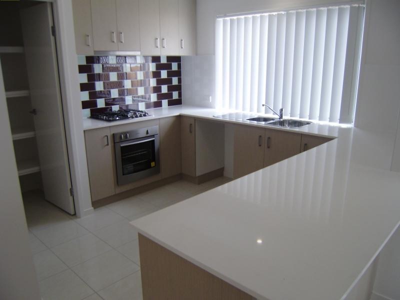 13  Ovals Tce, Springfield Lakes QLD 4300
