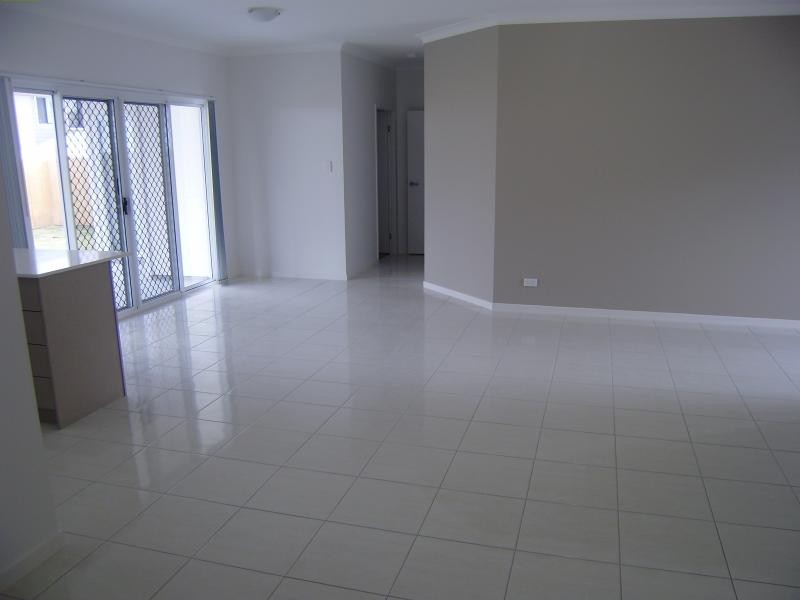13  Ovals Tce, Springfield Lakes QLD 4300