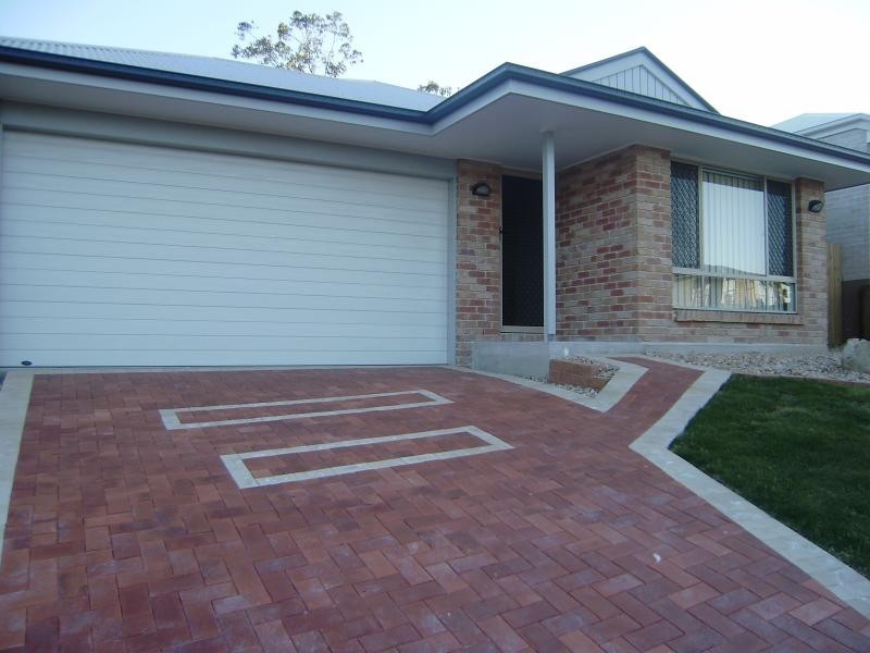 49 Lindeman  St, Springfield Lakes QLD 4300