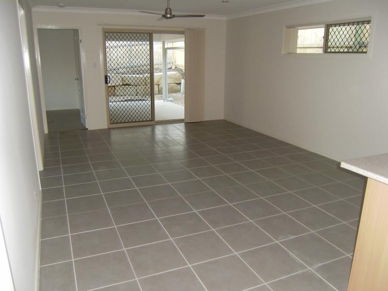 49 Lindeman  St, Springfield Lakes QLD 4300