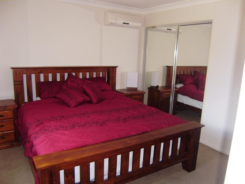 35 Wanderer Cres, Springfield Lakes QLD 4300