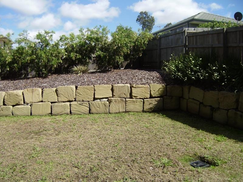 35 Wanderer Cres, Springfield Lakes QLD 4300