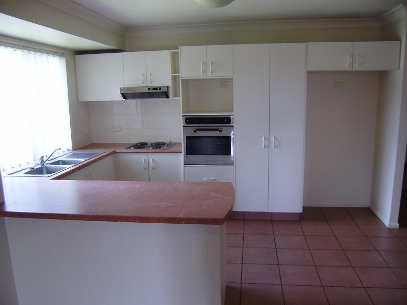 51 Central  St, Forest Lake QLD 4078