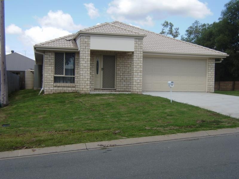 16 Labelle St, Springfield Lakes QLD 4300