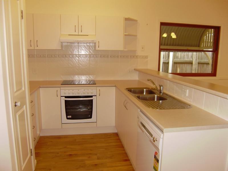 15 Jezabel Dr, Springfield Lakes QLD 4300